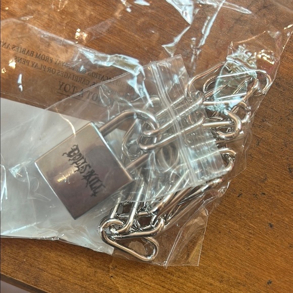 Dolls Kill Brand New Silver Padlock & key link chain Necklace - Picture 2 of 4